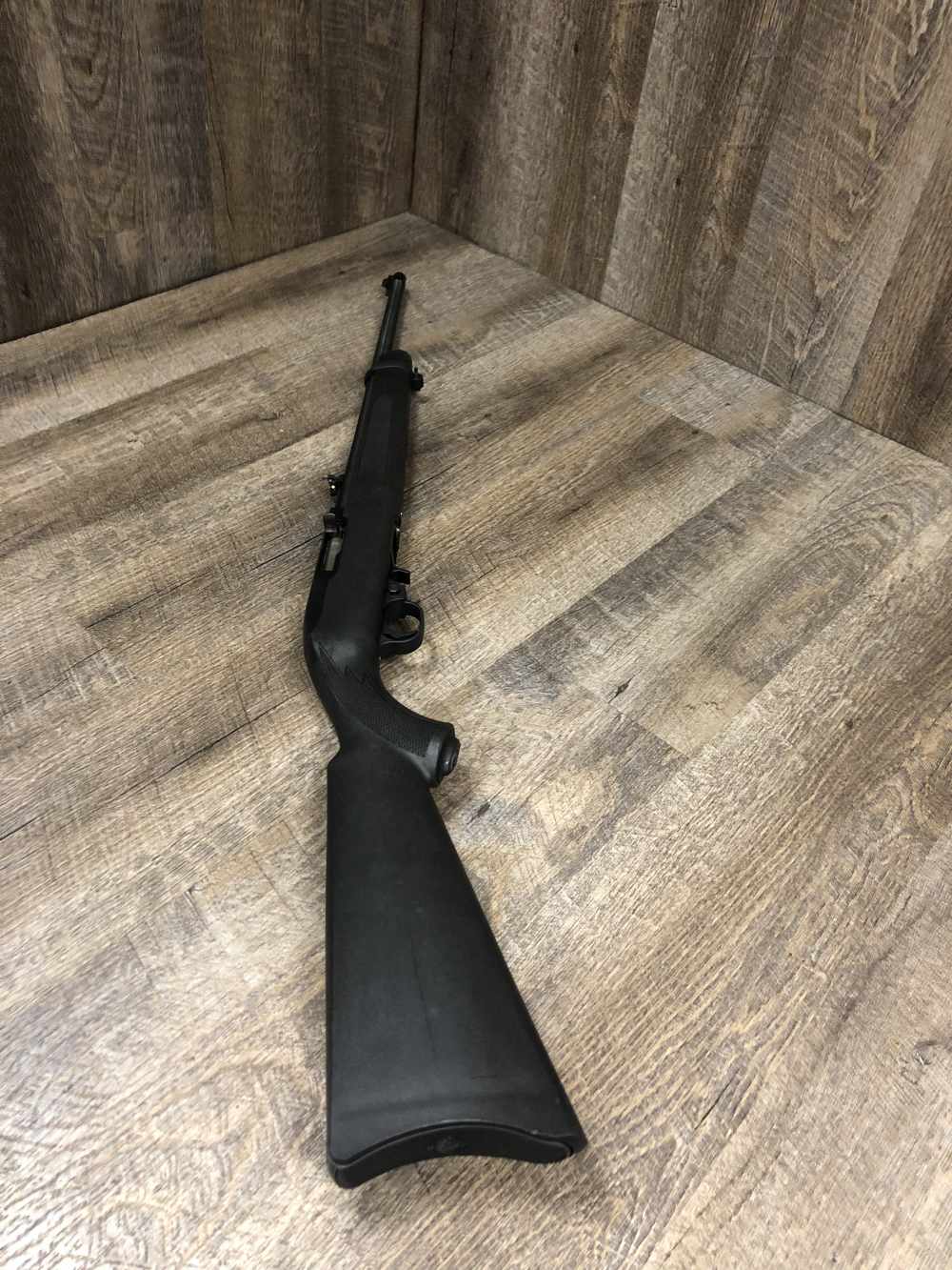 Ruger 10/22 Semi Auto Rifle 18.5" Carbine Black Synthetic 10 Rd Factory Mag-img-2