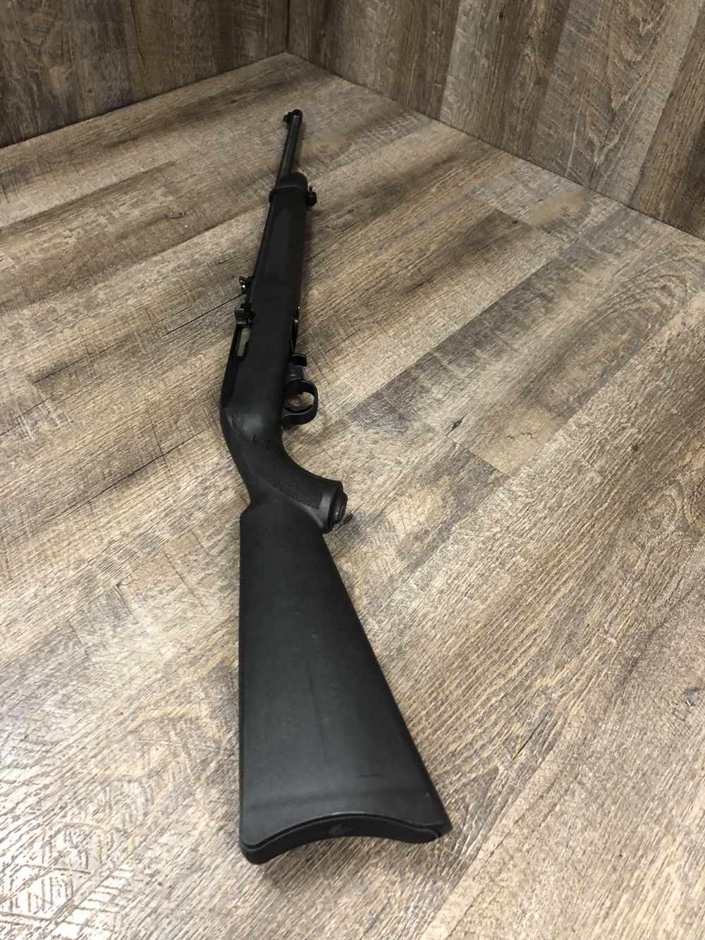 Ruger 10/22 Semi Auto Rifle 18.5" Carbine Black Synthetic 10 Rd Factory Mag-img-10