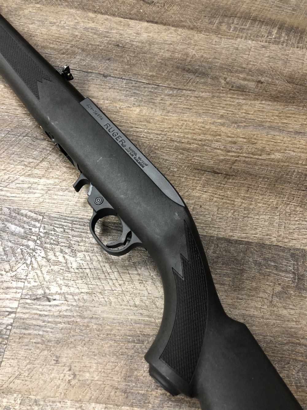 Ruger 10/22 Semi Auto Rifle 18.5" Carbine Black Synthetic 10 Rd Factory Mag-img-4