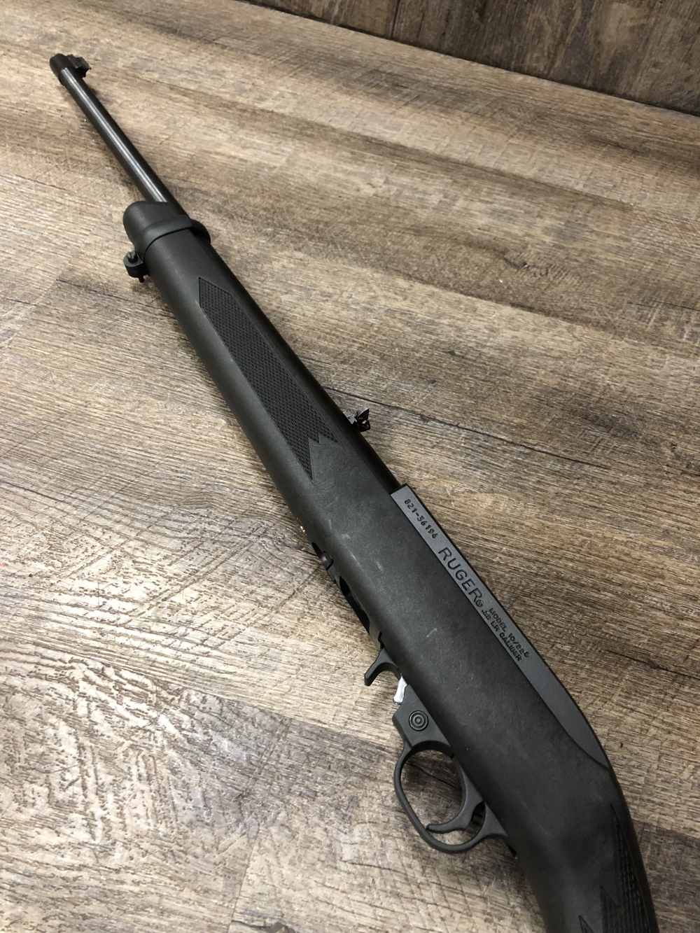 Ruger 10/22 Semi Auto Rifle 18.5" Carbine Black Synthetic 10 Rd Factory Mag-img-6