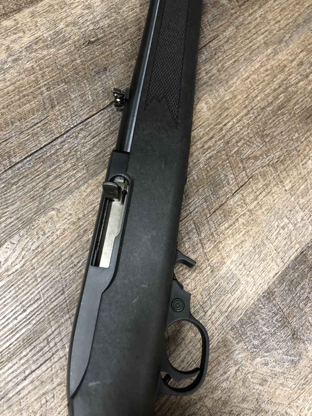 Ruger 10/22 Semi Auto Rifle 18.5" Carbine Black Synthetic 10 Rd Factory Mag-img-14