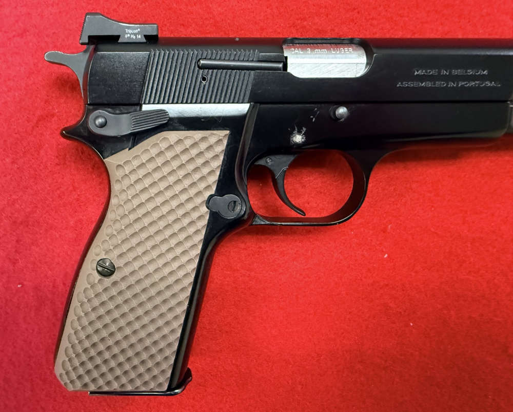 Browning Hi-Power 9MM -Penny Auction--img-1