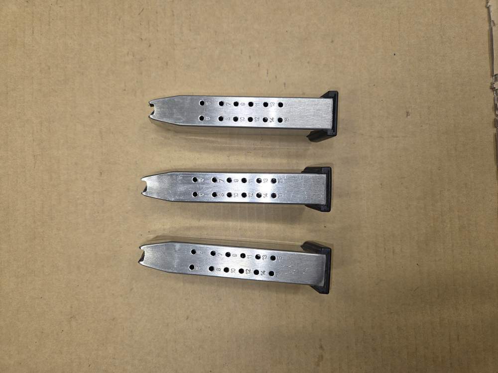 3 Quantity Springfield XD9 magazines 16 rounds-img-0