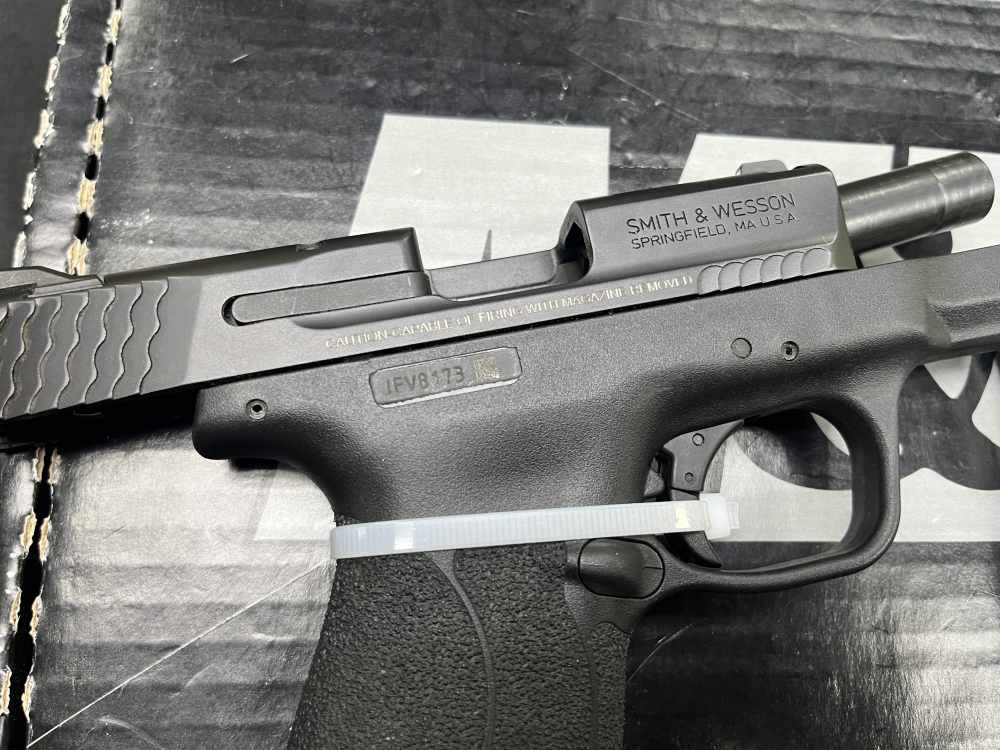 Smith and Wesson M&P 40 Shield M2.0 3.1" bbl .40 S&W 6+1-img-10