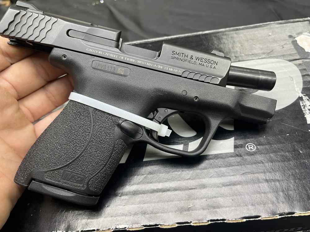 Smith and Wesson M&P 40 Shield M2.0 3.1" bbl .40 S&W 6+1-img-14
