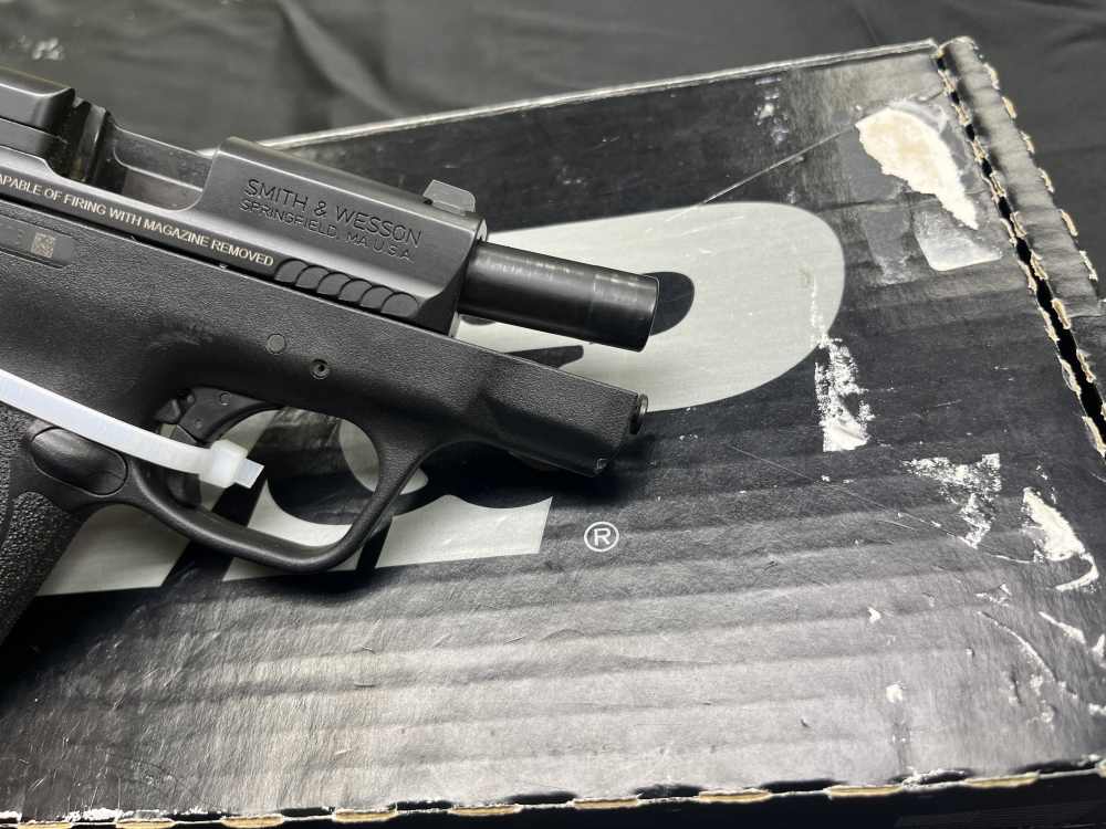 Smith and Wesson M&P 40 Shield M2.0 3.1" bbl .40 S&W 6+1-img-13