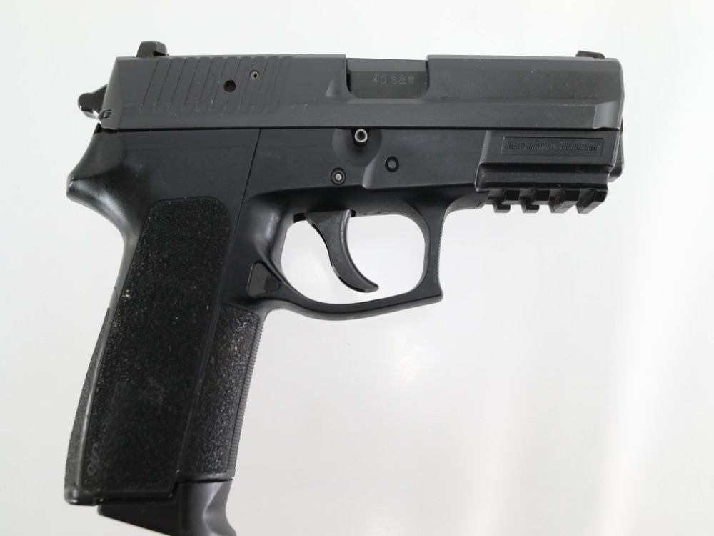 SIG SAUER SP2022 - .40 S&W Pistol - USED-img-12