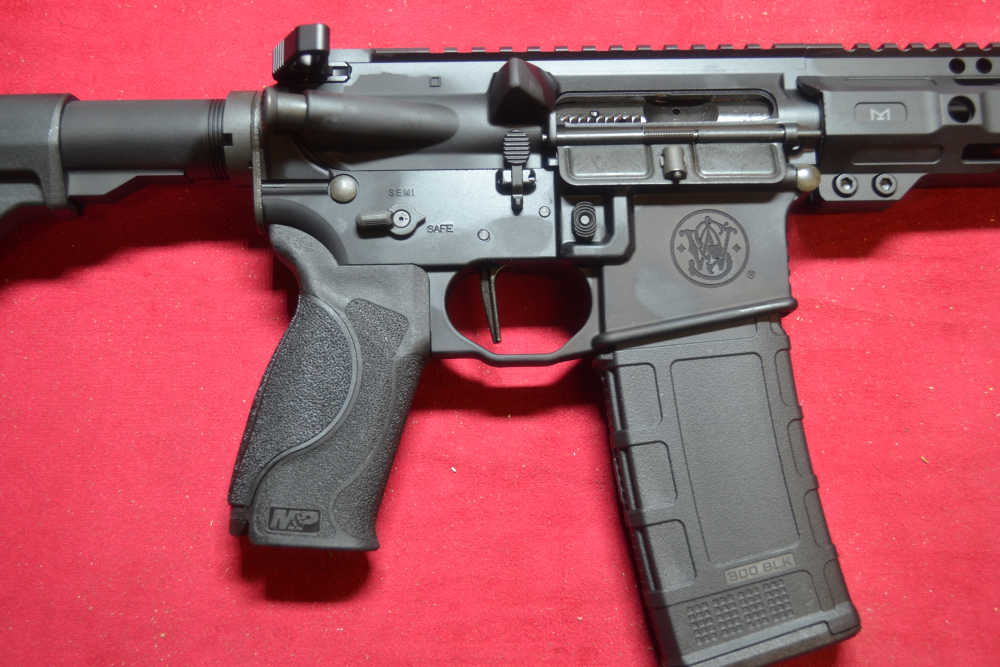 Smith & Wesson M&P15 AXE Pistol 300BlkOut 8"Threaded Barrel.-img-2