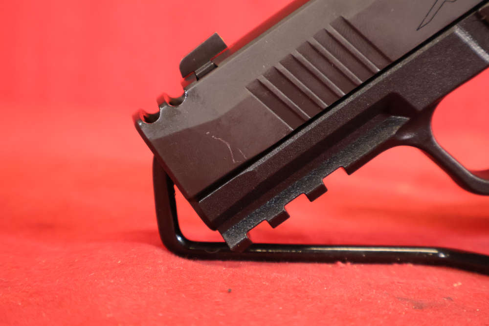 Sig Sauer P365 X-Macro Comp  9mm 3.1"-img-3