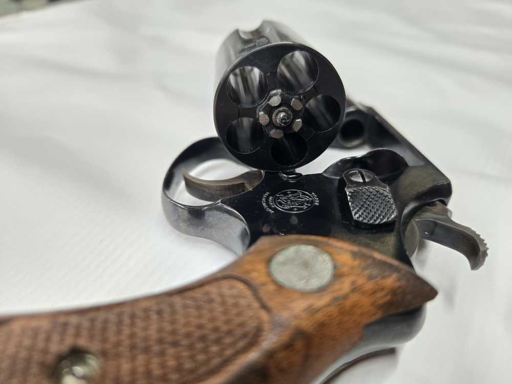 Smith & Wesson 36 Revolver-img-2