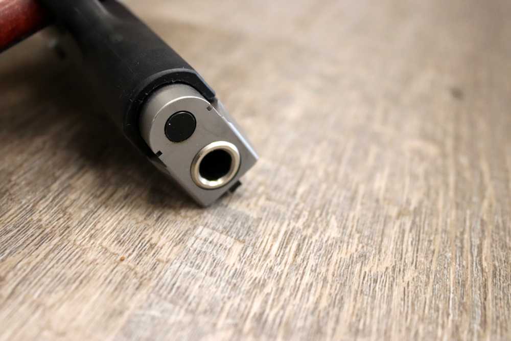 Kahr p9 9mm pistol -img-9