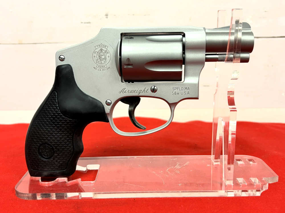 Factory New S&W Model 642 Airweight 38 Special Revolver No Reserve!-img-4