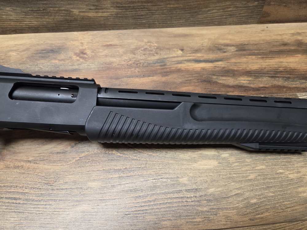 Dickinson Tactical 12 Gauge Pump Action Shotgun 18.5" -img-3