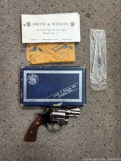 Smith & Wesson Model 37 no dash Flat Latch Nickel Plated .38 SPL -img-0