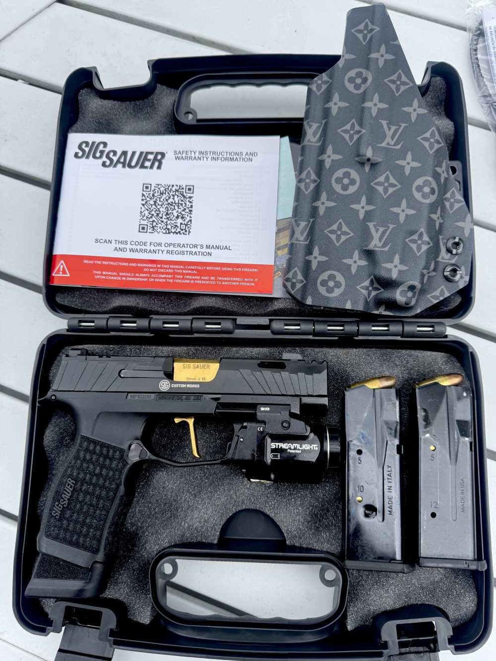 P365XL Spectre Comp + 2 Extended Mags & Holster + Light/Laser-img-0