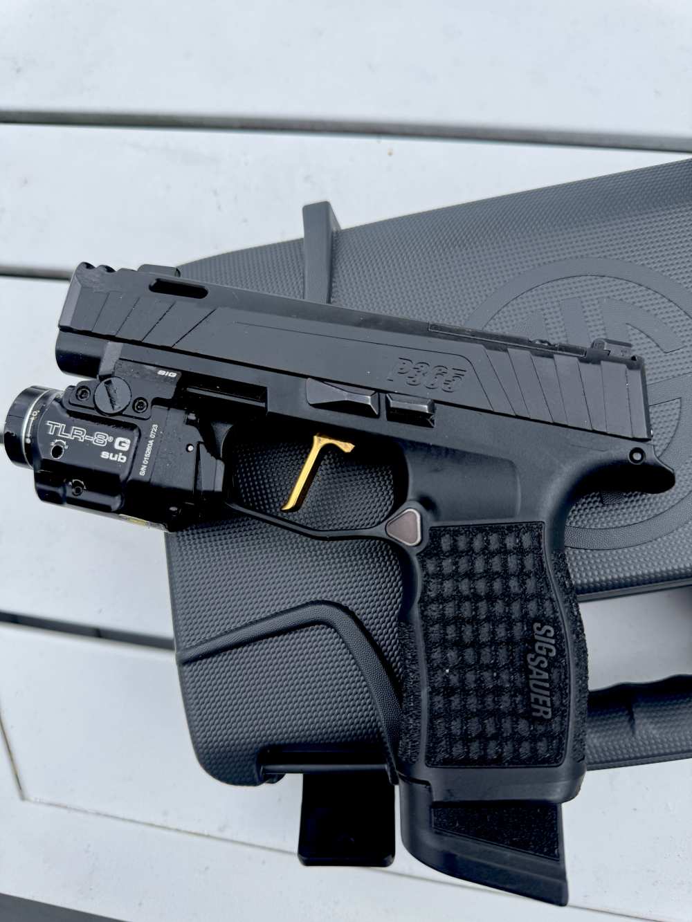 P365XL Spectre Comp + 2 Extended Mags & Holster + Light/Laser-img-2