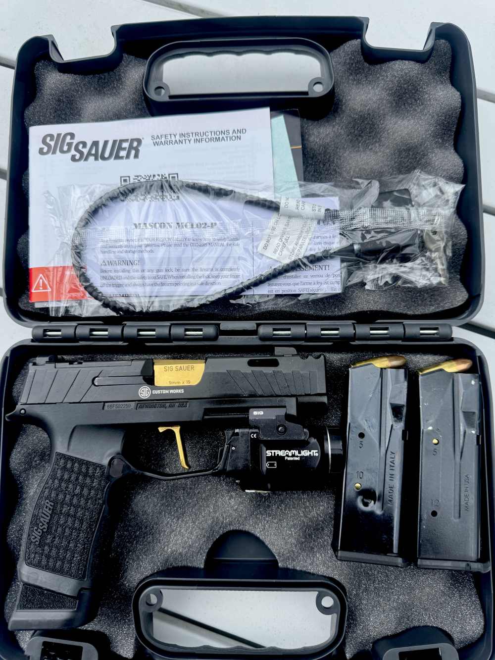 P365XL Spectre Comp + 2 Extended Mags & Holster + Light/Laser-img-6