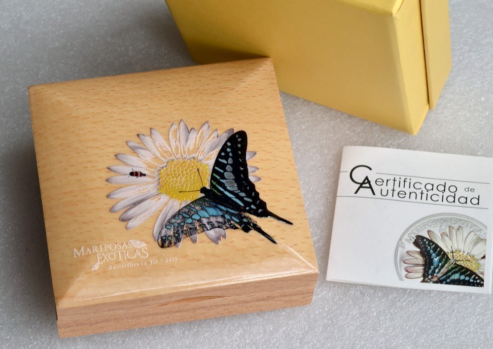 2015 - Guinea Ecuator 1,000 francs - Mariposas Exoticas 3D Butterfly  -img-3