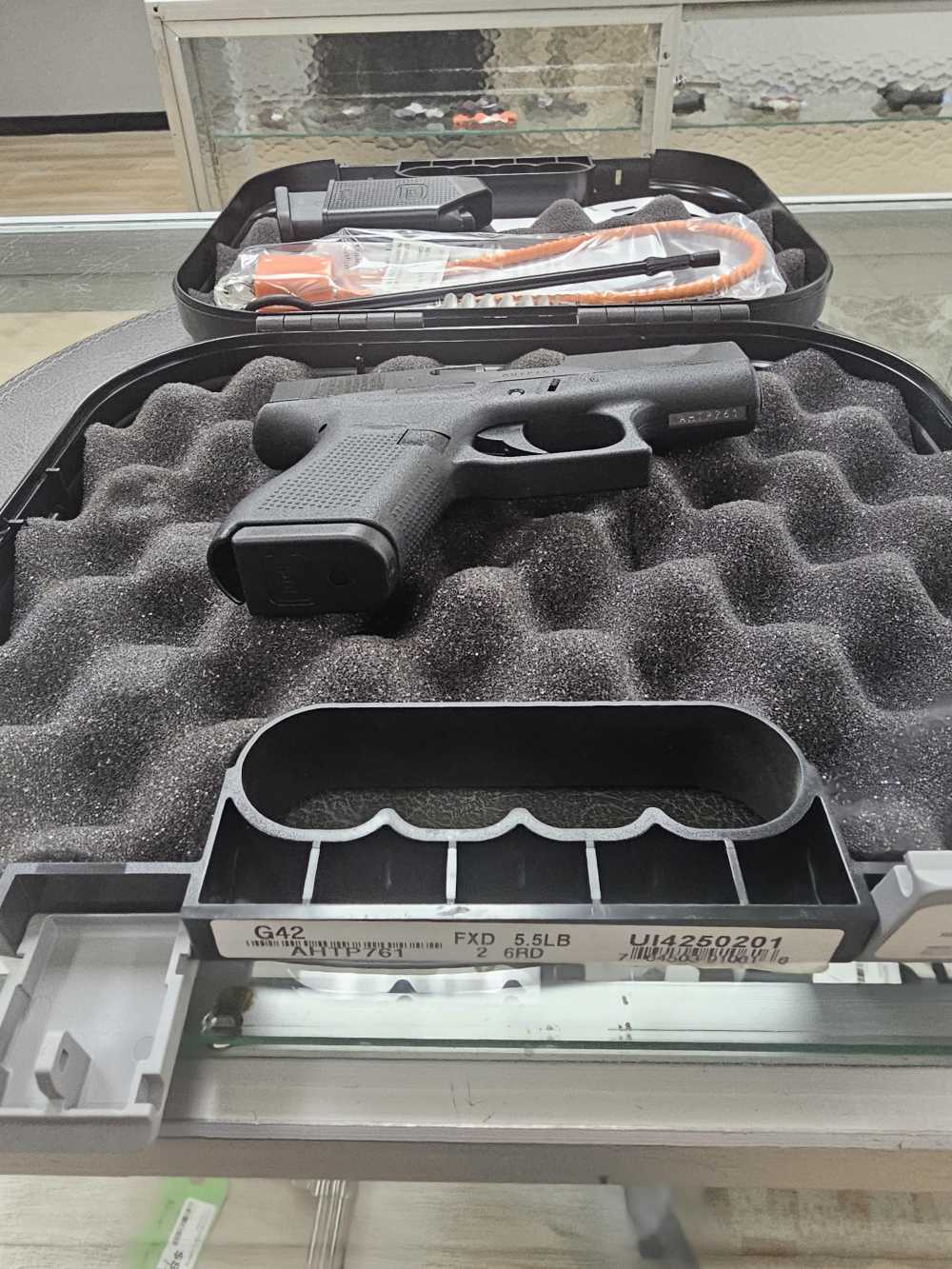 NEW Glock 42 .380 ACP – Factory New UNFIRED – Case & Accessories-img-1