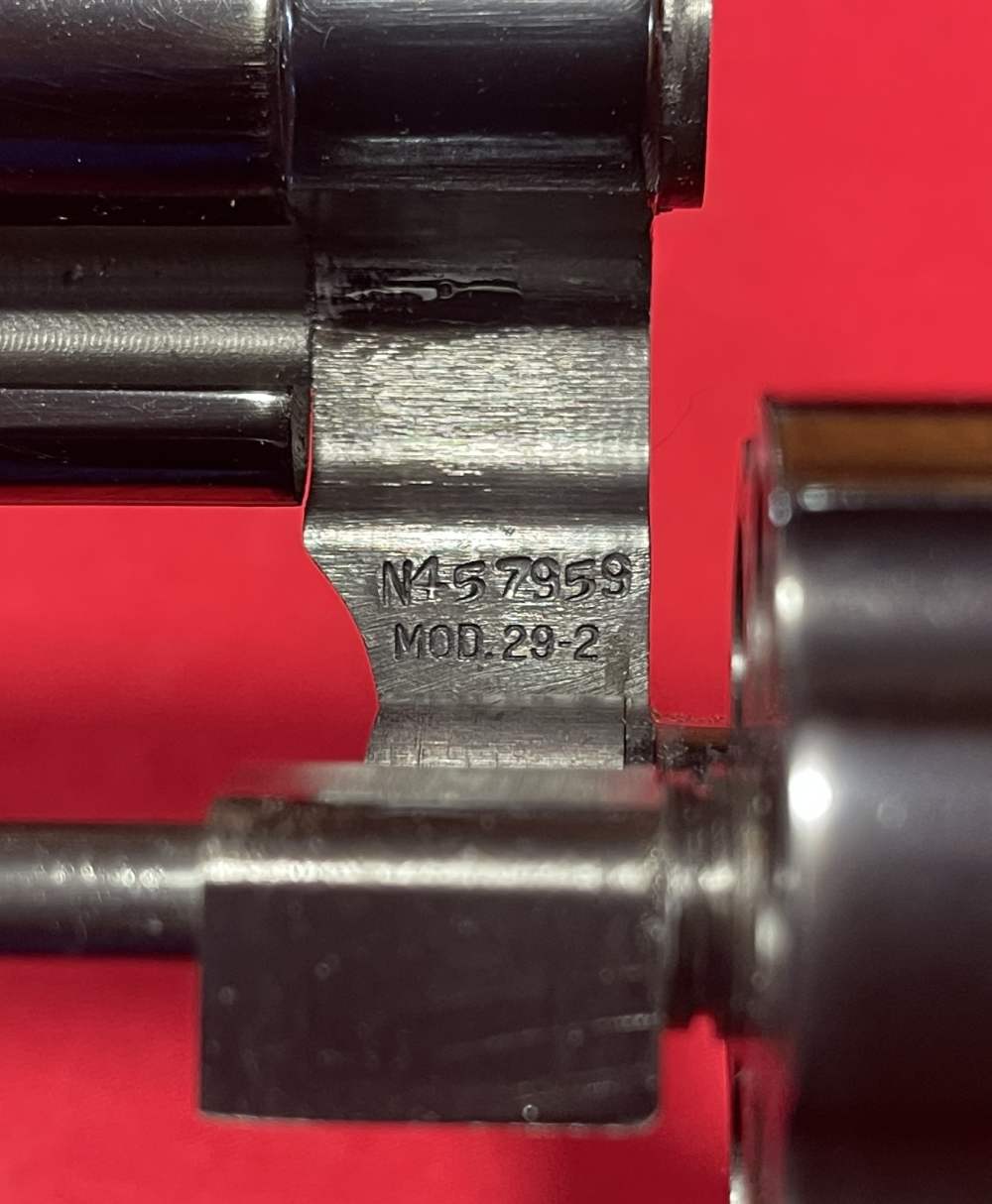 Smith & Wesson 29-2 .44 Magnum W/ Presentation Case Excellent! No Res!-img-13