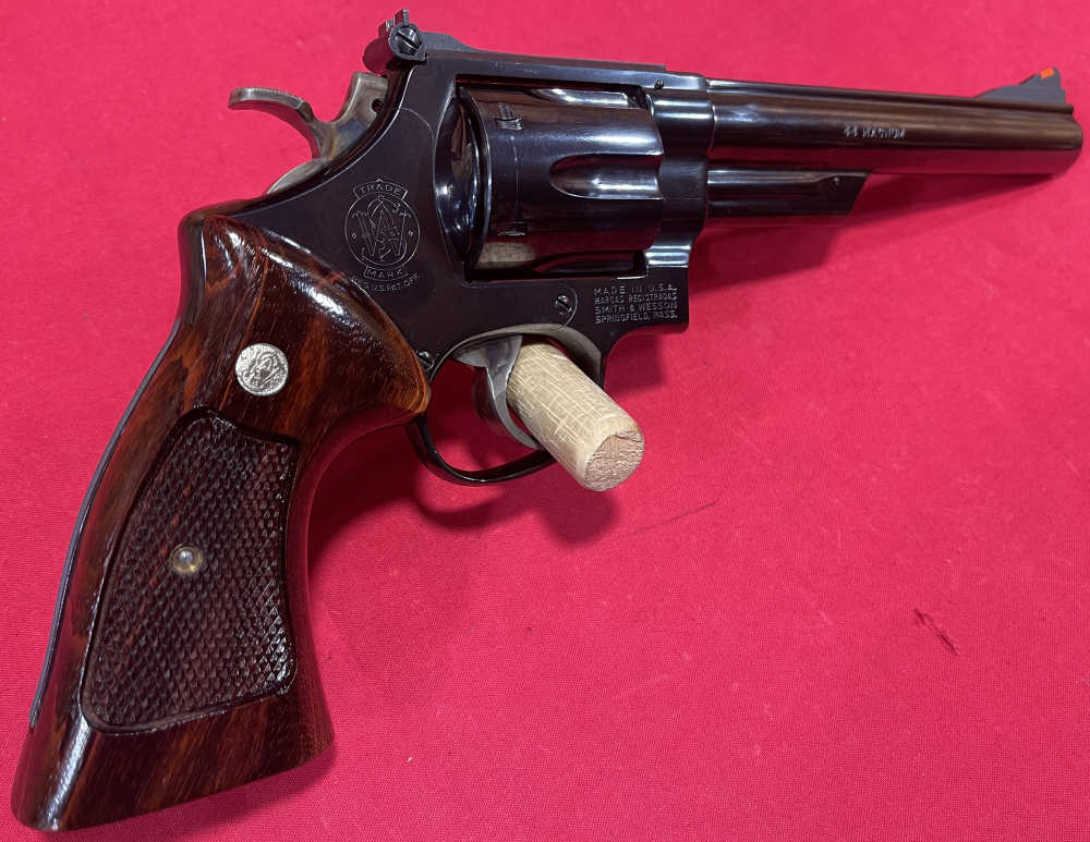 Smith & Wesson 29-2 .44 Magnum W/ Presentation Case Excellent! No Res!-img-6