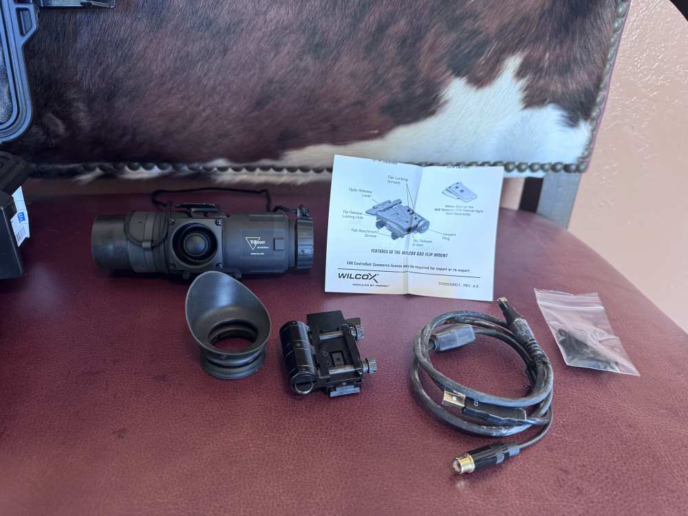Trijicon M300W Thermal scope with Wilcox flip mount -img-0