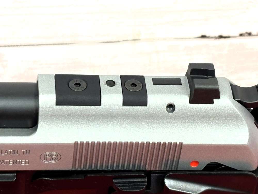 Factory New Beretta 92XI Stainless/Black 9mm Pistol No Reserve! -img-5