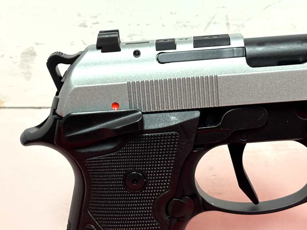 Factory New Beretta 92XI Stainless/Black 9mm Pistol No Reserve! -img-8
