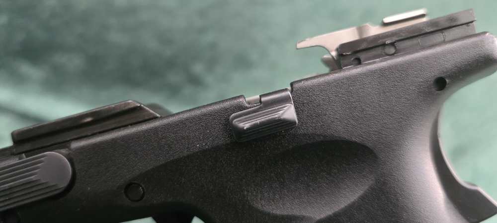 Springfield XD-M ELITE W/ soft case and extra magazine AUCTION!-img-15