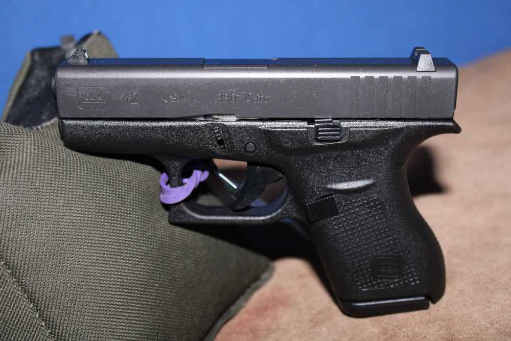 Glock G42 .380 ACP Semi-Automatic Pistol (02300)-img-11