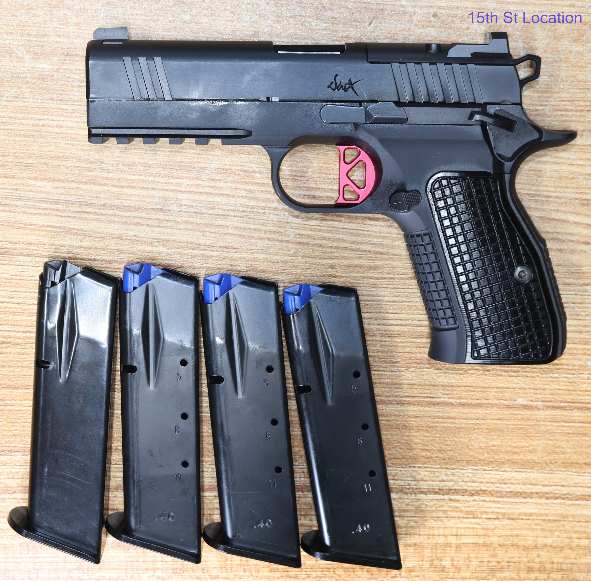Dan Wesson DWX 9mm 4" Barrel 4 Magazines-img-1