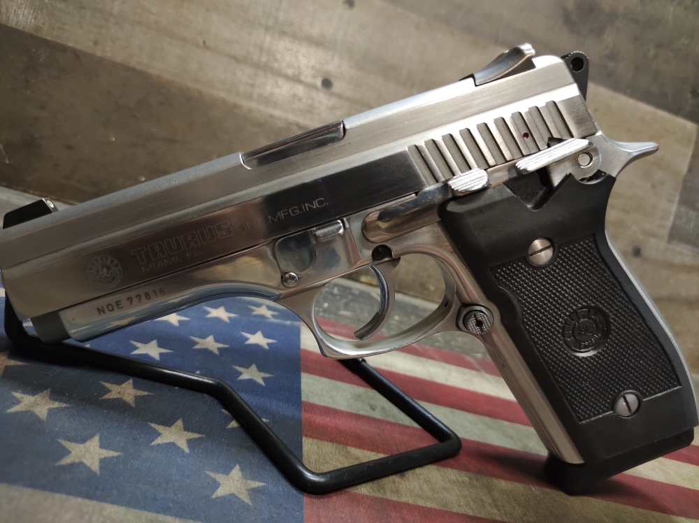 HARD TO FIND EXCEL COND TAURUS PT-945 .45Acp  4.3"Brl w/Mag & Night Sights!-img-3