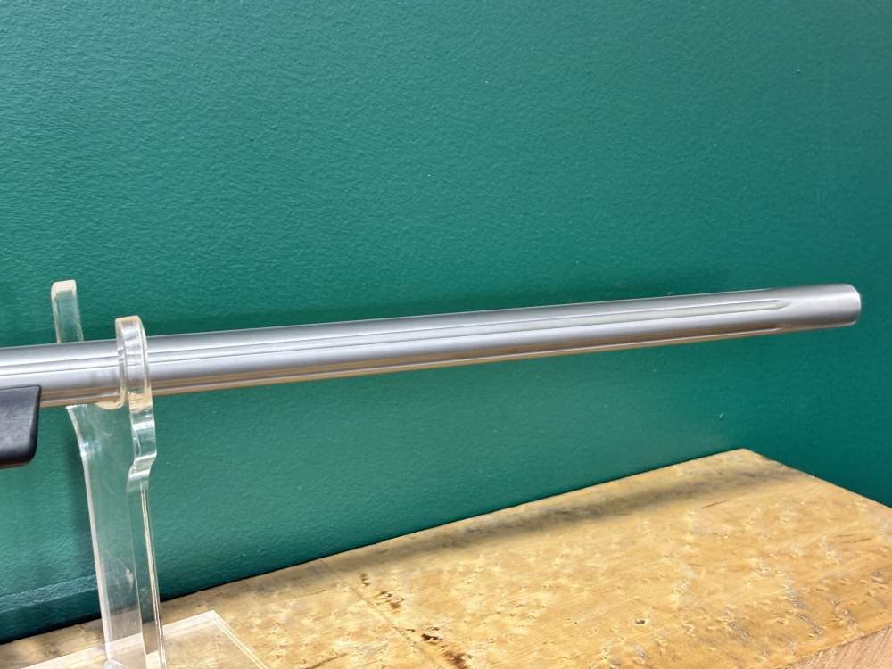 Remington Stainless 700 Varmint .223 Rem Heavy Barrel Fluted 26"-img-3