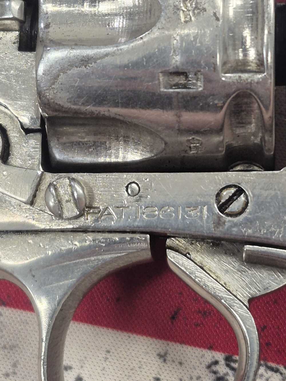 PENNY! VERY NICE RENICKELED OFFICER STYLE WEBLEY IV REVOLVER 38/200 WW2 -img-2