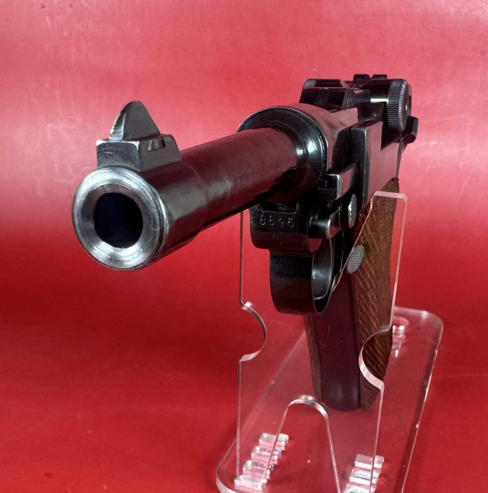German DWM Luger Pistol P08 .30 Luger. 2 mags. Tool. Holster. Matching.-img-3