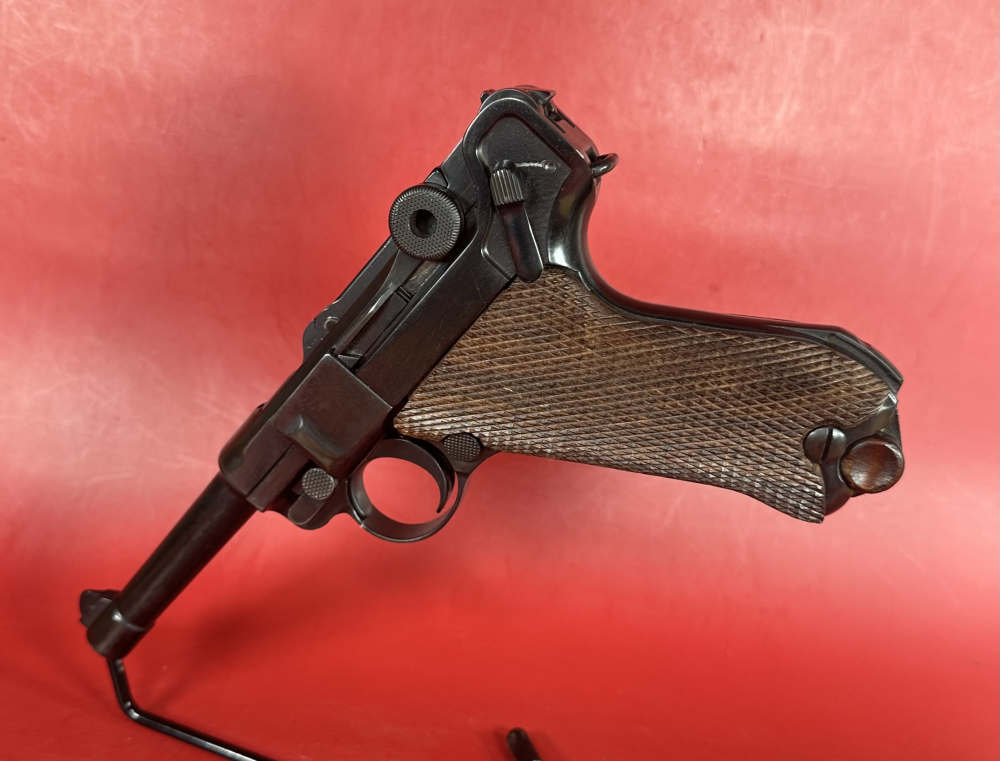 German DWM Luger Pistol P08 .30 Luger. 2 mags. Tool. Holster. Matching.-img-2