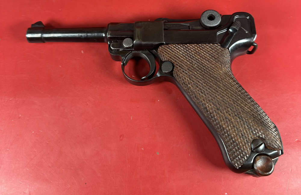 German DWM Luger Pistol P08 .30 Luger. 2 mags. Tool. Holster. Matching.-img-11