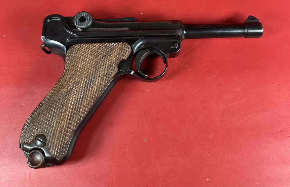 German DWM Luger Pistol P08 .30 Luger. 2 mags. Tool. Holster. Matching.-img-12