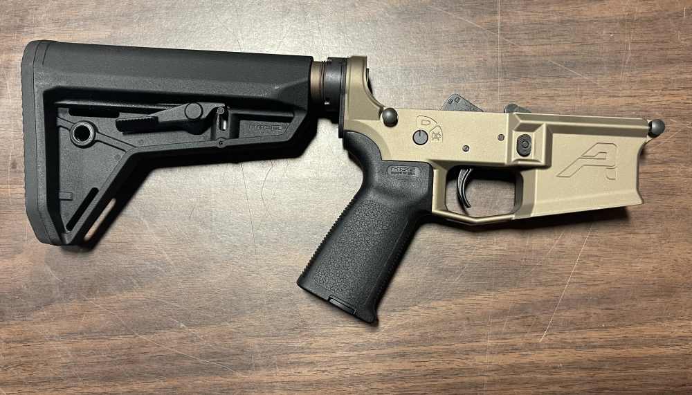 Aero Precision M4E1 Complete AR-15 Lower Receiver FDE – Magpul Stock & Grip-img-0
