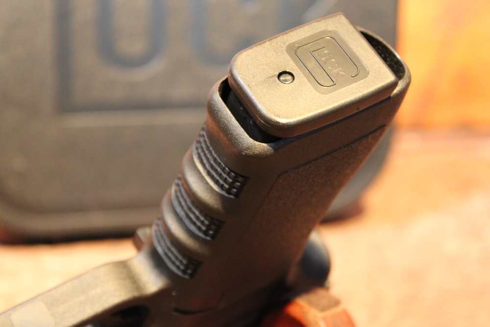 Glock 20 Gen 3 NON-SF 10mm Auto 4.5" bbl w/ Box Two Mags-img-18