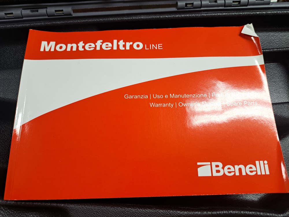 Benelli Montfeltro Silver 20 Gauge 24" Box and Chokes-img-21