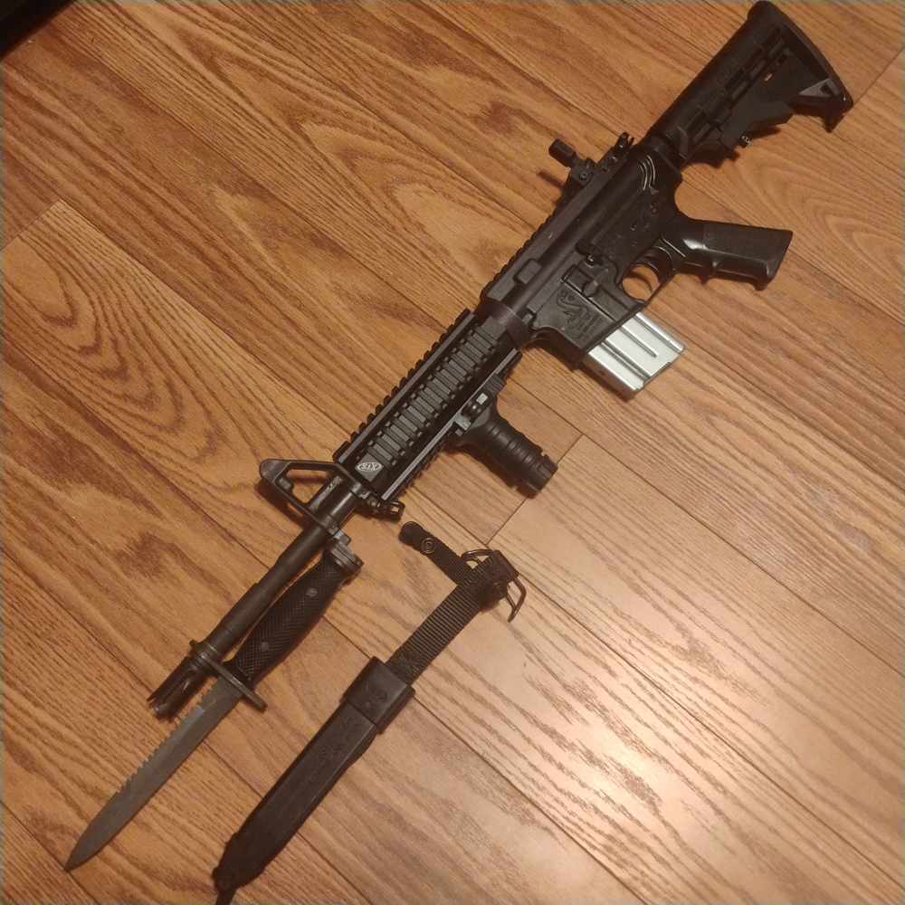 Bushmaster "LE RESTRICTED" marks , M7 bayonet Quad rails-img-0