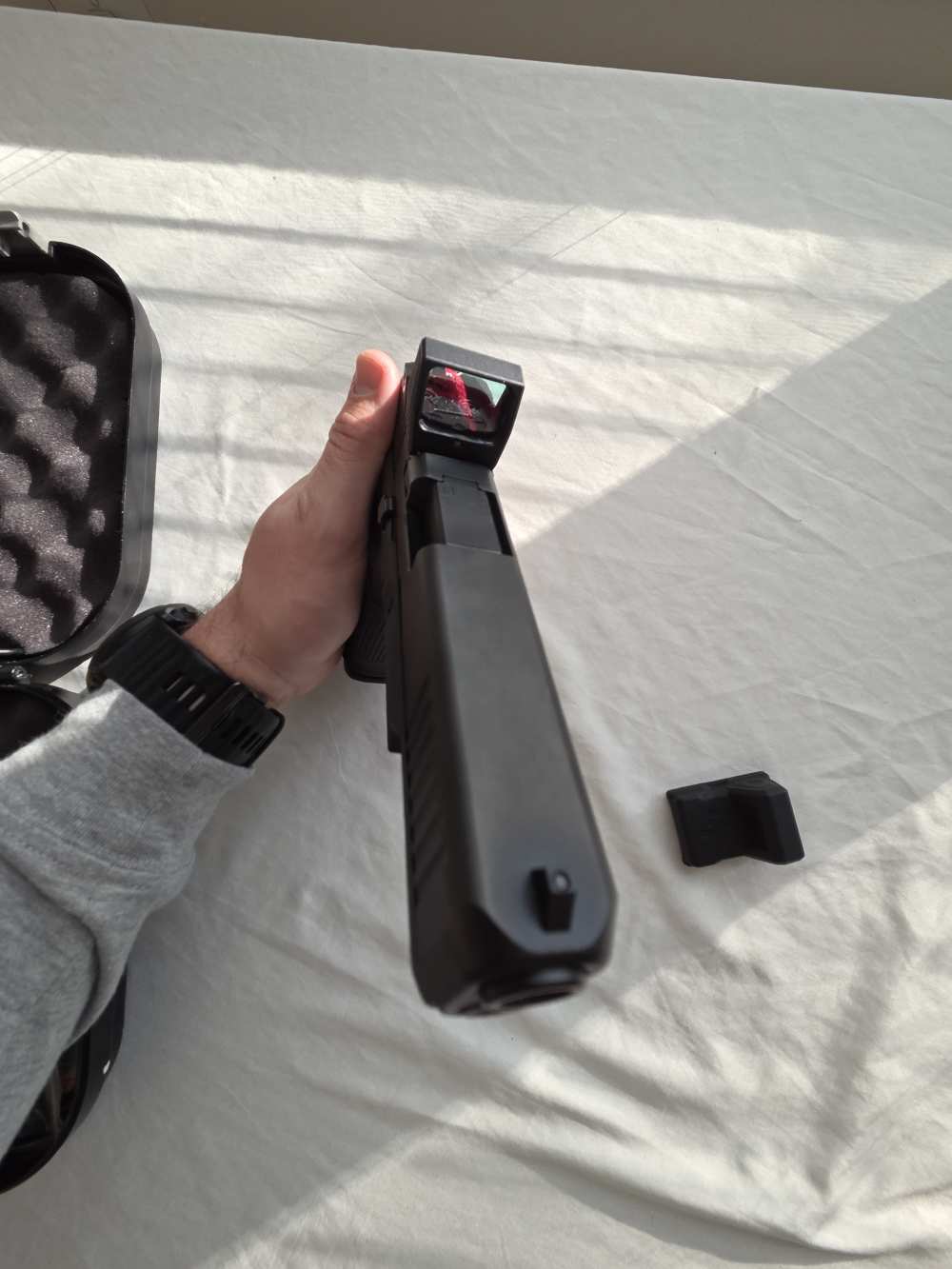 GLOCK 17 GEN 5 MOS W/ CRIMSONTRACE RED DOT -img-4