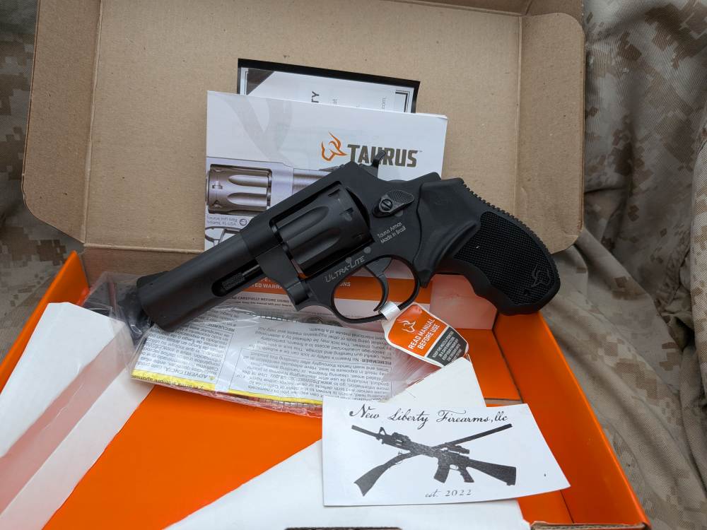 Taurus 942 Ultralite .22LR 8 Shot 3" New-img-0