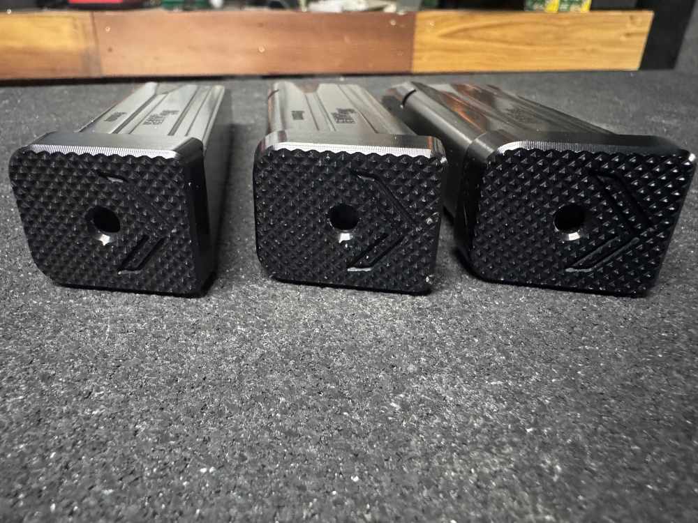 NO CC FEES! Sig Sauer P320 Full 3 Magazines 10 or 17 rounds-img-1
