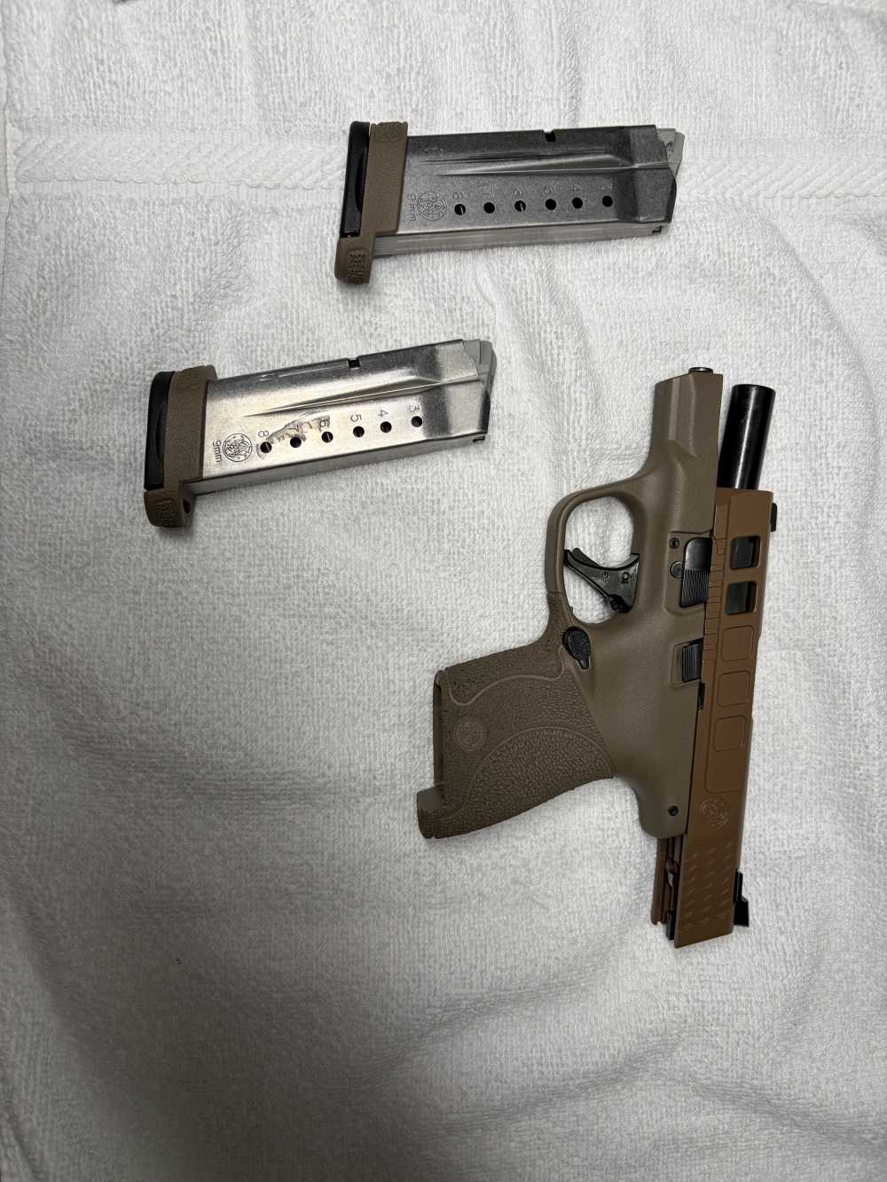 Smith & Wesson Performance Center M&P9 Shield 9mm Ported 3.1" FDE-img-0
