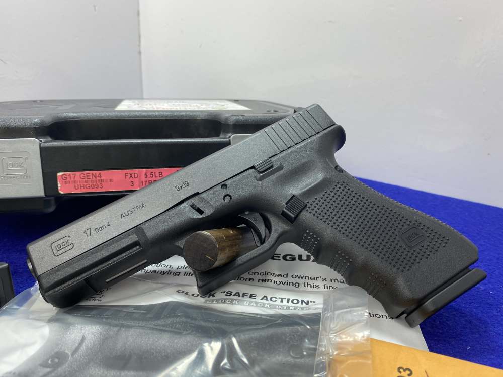 Glock 17 Gen 4 9mm Blk 4.49" *PROVEN & RELIABLE PLATFORM*--img-39