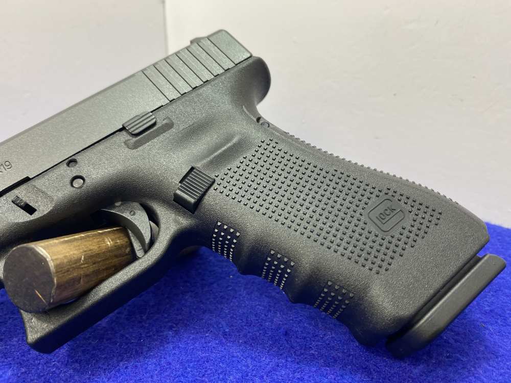 Glock 17 Gen 4 9mm Blk 4.49" *PROVEN & RELIABLE PLATFORM*--img-9