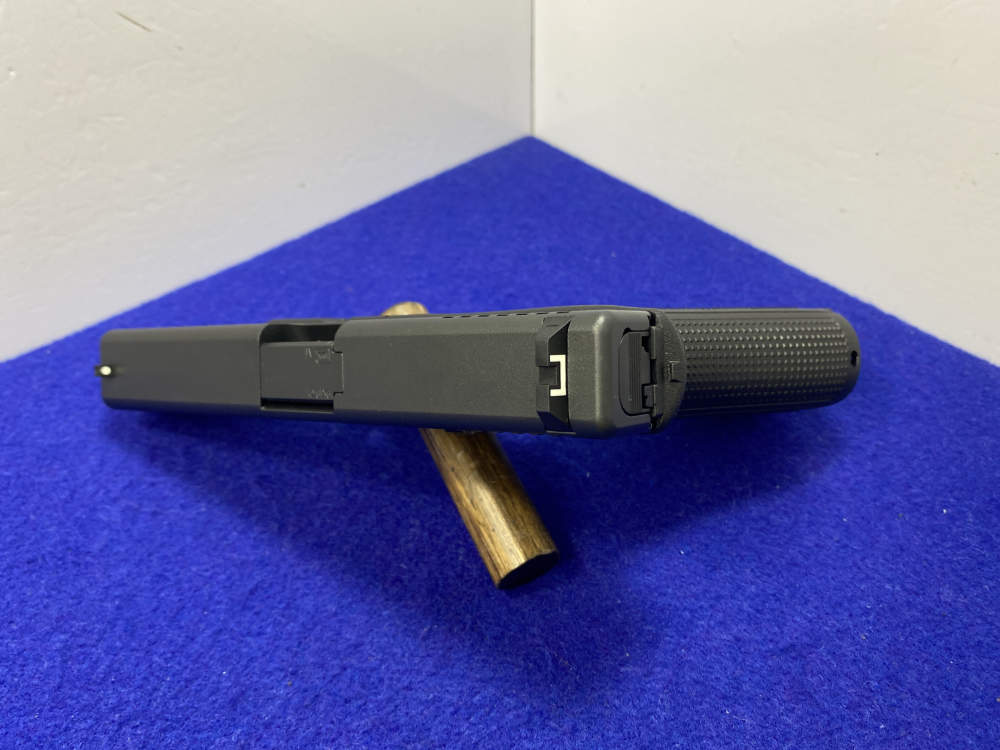 Glock 17 Gen 4 9mm Blk 4.49" *PROVEN & RELIABLE PLATFORM*--img-23