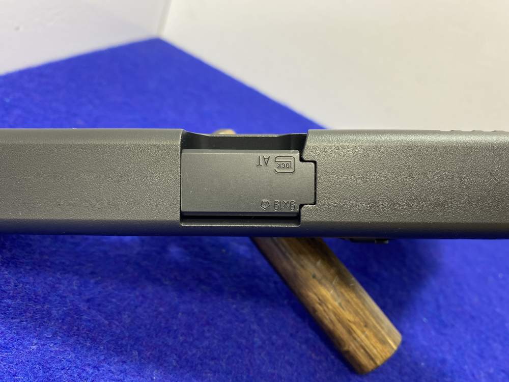 Glock 17 Gen 4 9mm Blk 4.49" *PROVEN & RELIABLE PLATFORM*--img-28